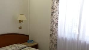 Desk, rollaway beds, free WiFi