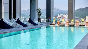 Seasonal outdoor pool
