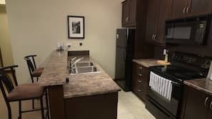 Fridge, microwave, oven, hob