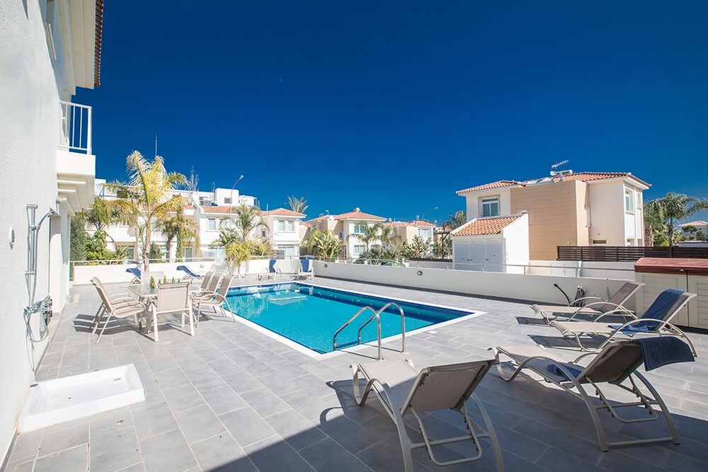 Protaras Villa Theodora 1 Protaras Cyp Lastminuteconz - 