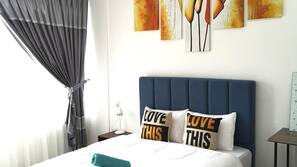 3 bedrooms, desk, iron/ironing board, free WiFi