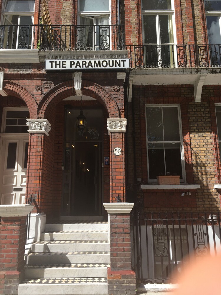 Paramount Hotel