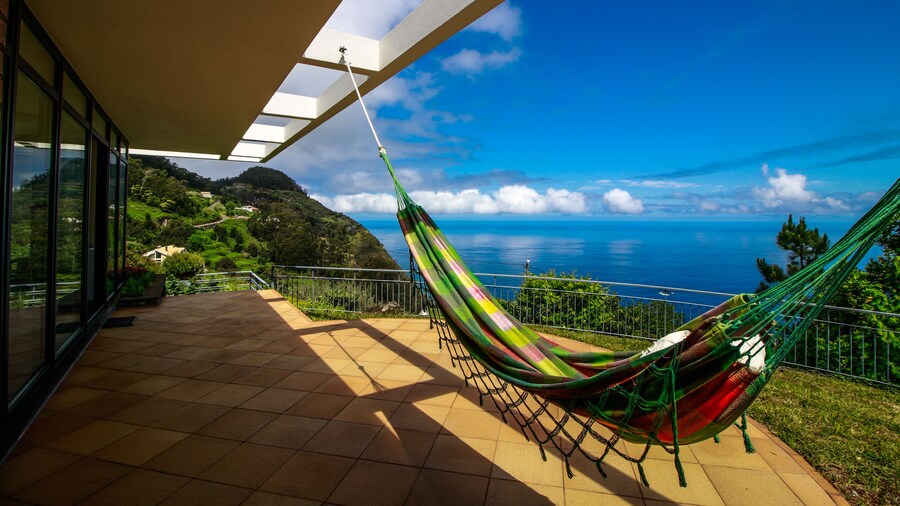 Cottage Ocean View by Analodges