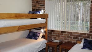 3 bedrooms, linens