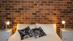 3 bedrooms, linens