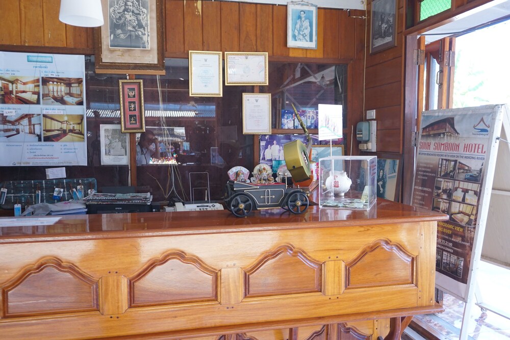 Suksomboon Hotel Chiangkhan Chiang Khan Tha Best Price - 