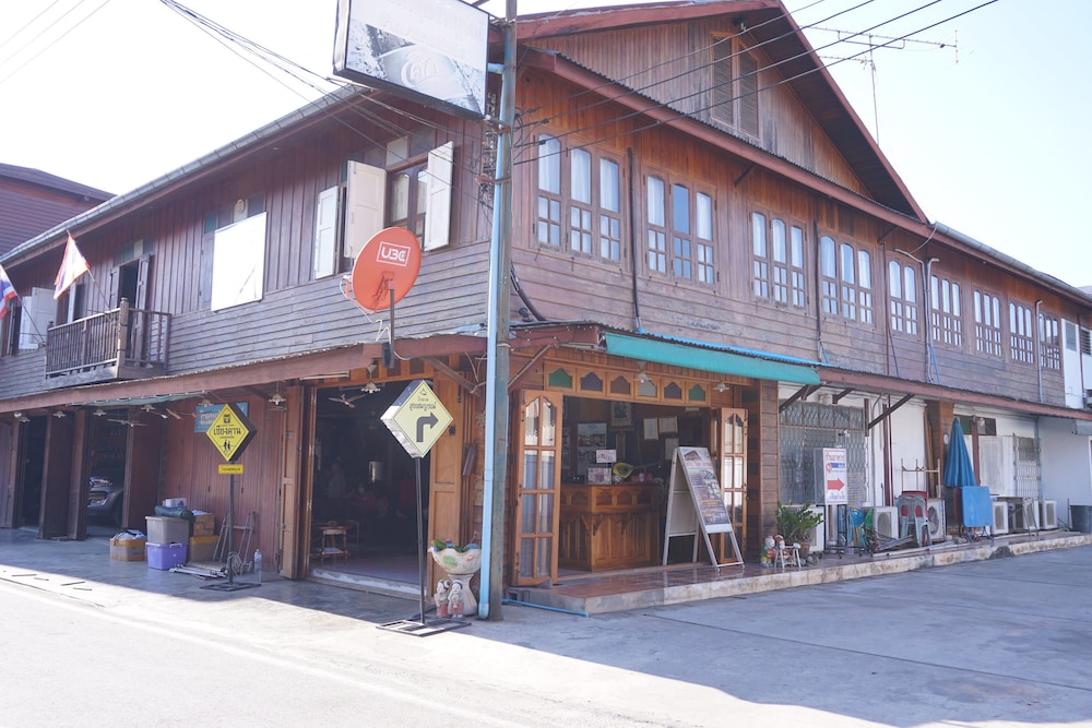 Suksomboon Hotel Chiangkhan Chiang Khan Tha Best Price - 