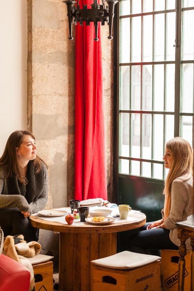 Photo - Yes Lisbon Hostel