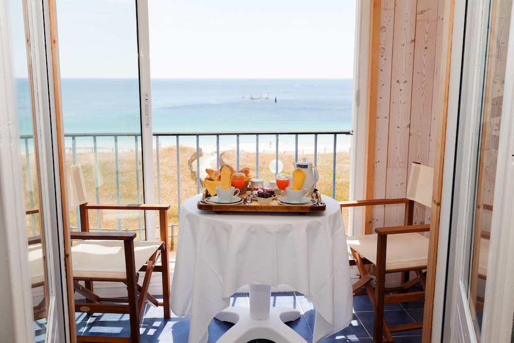 Logis Hôtel De La Plage In Audierne Hotel Rates Reviews