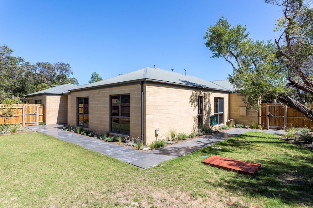 Caxton Beach Hideaway