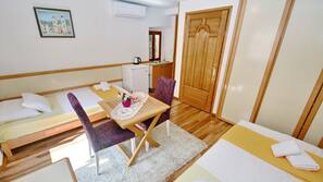 Desk, soundproofing, iron/ironing board, free WiFi