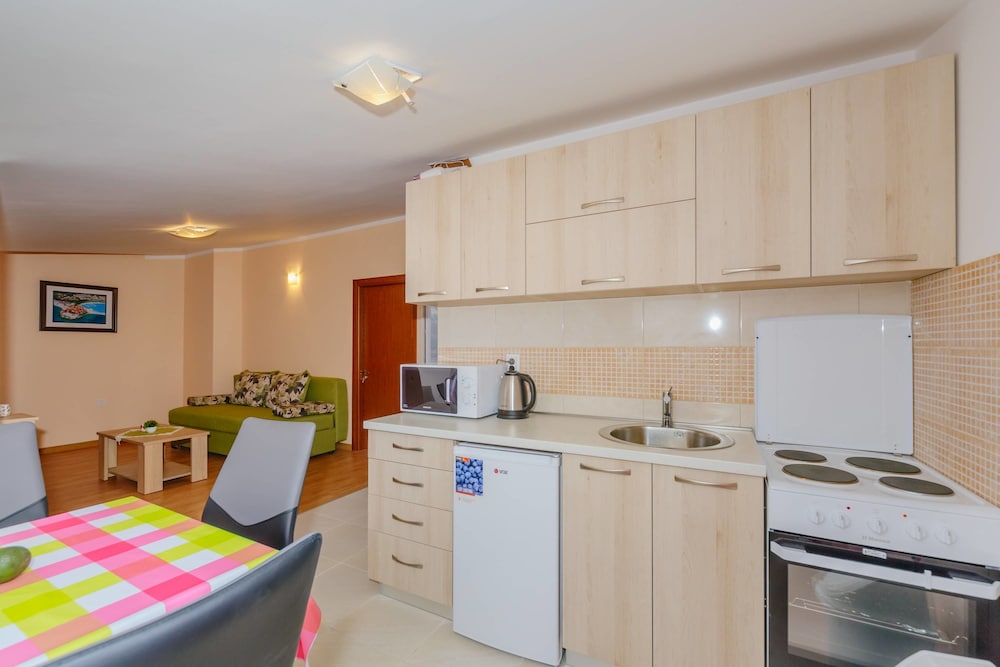 Photo - Paradise Bay Apartments