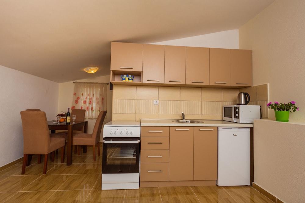 Photo - Paradise Bay Apartments