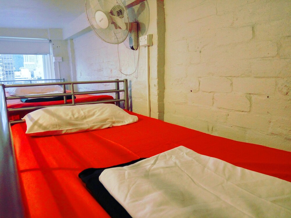 Asylum Sydney Backpackers Hostel