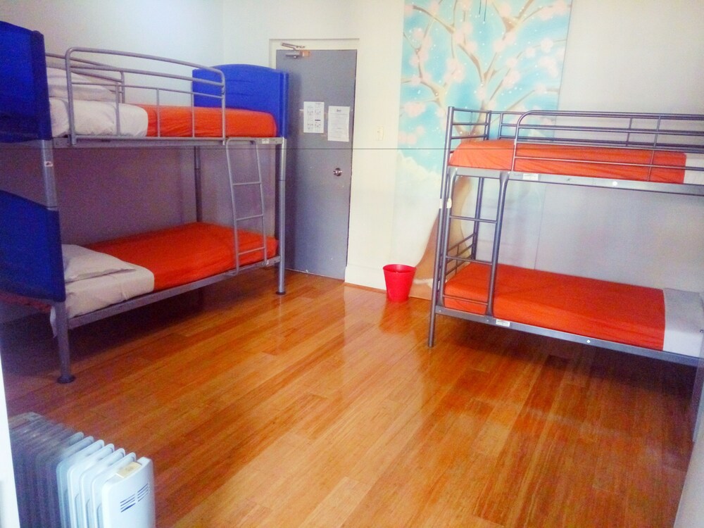 Asylum Sydney Backpackers Hostel