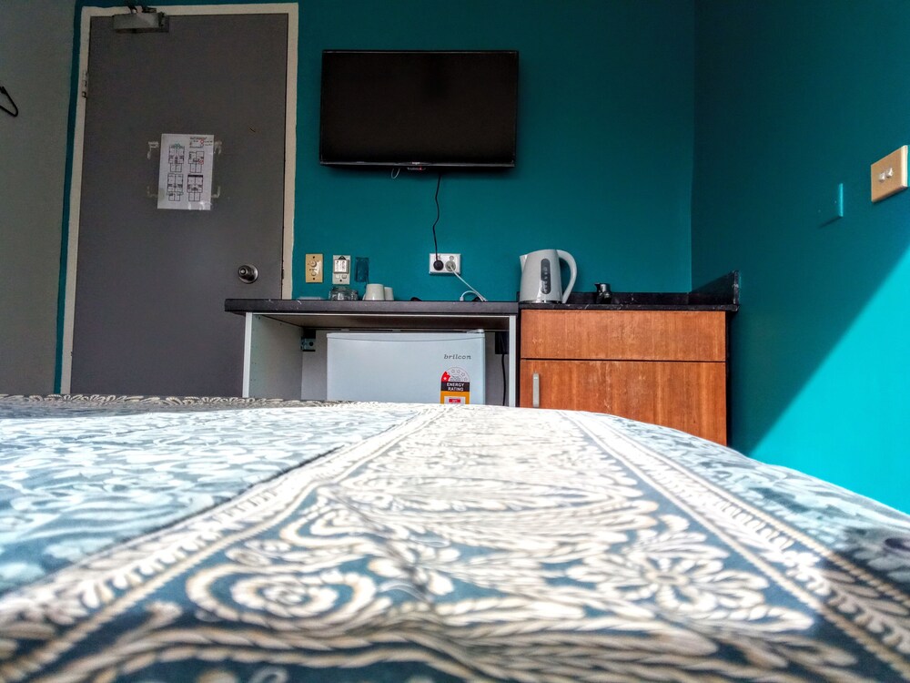 Asylum Sydney Backpackers Hostel