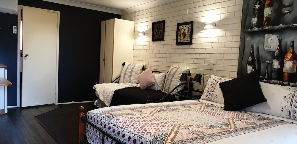 Esk Wivenhoe Motor Inn in Esk, Australia