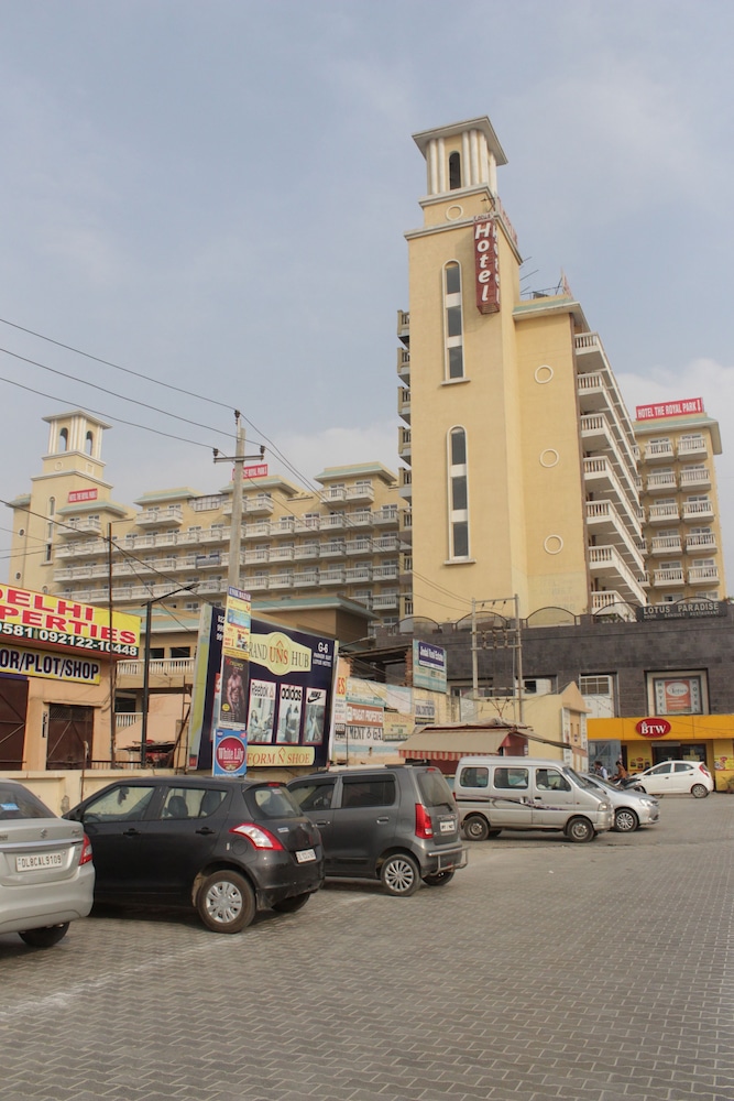 Hotel The Royal Park In Sonepat India Expedia - 