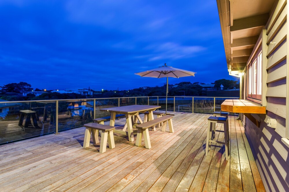 Banksia Back Beach House