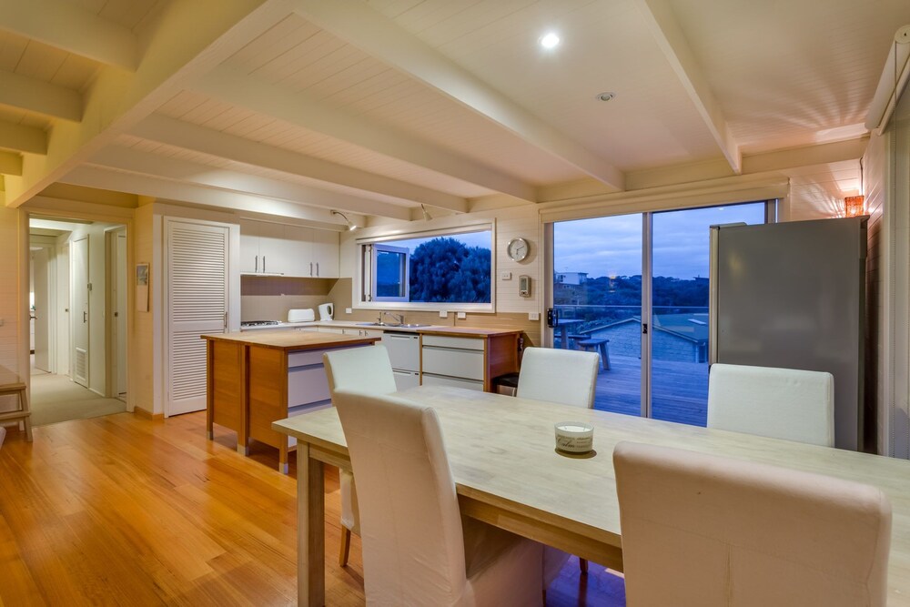 Banksia Back Beach House