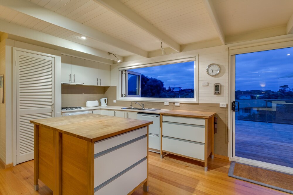 Banksia Back Beach House