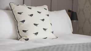 Premium bedding, down duvet, individually decorated