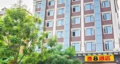 Super 8 Hotel