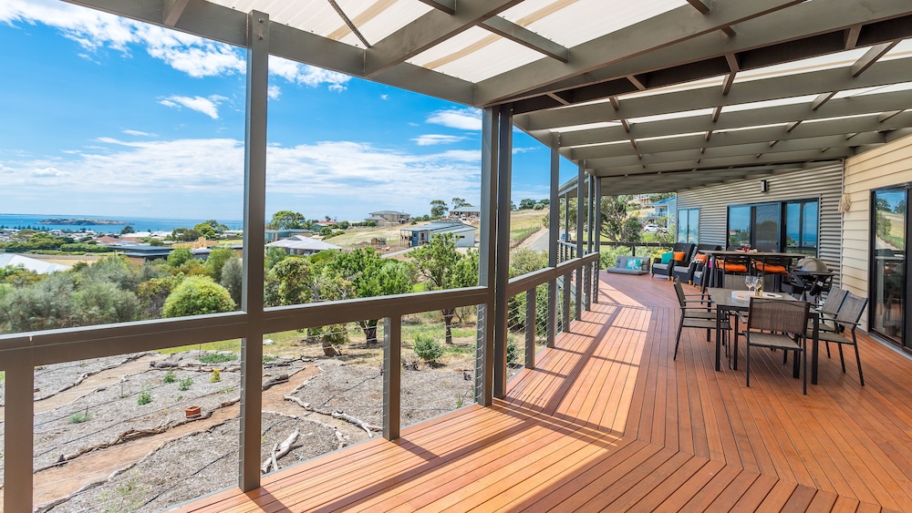 Encounter Beach House