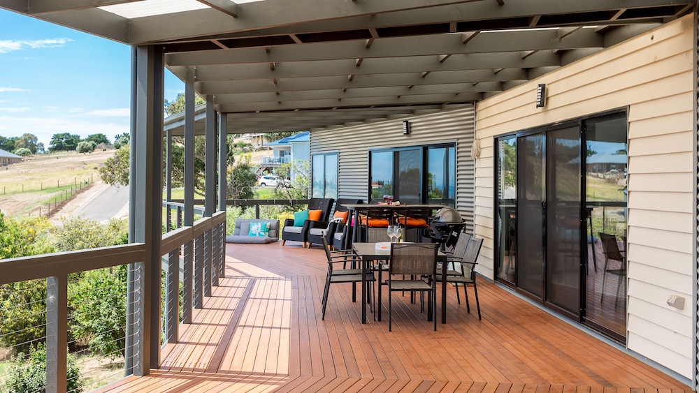 Encounter Beach House