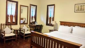 1 bedroom, premium bedding, minibar, desk