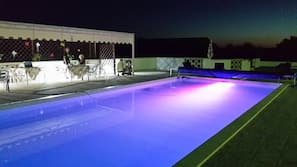 Seasonal outdoor pool, pool umbrellas, sun loungers