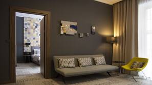 Minibar, coffre-forts dans les chambres, bureau