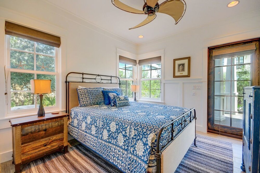 The White House 1232985 4 Bedrooms 3 5 Bathrooms Home In Fort The White House 1232985 4 Bedrooms 3 5 Bathrooms Home In Fort Walton Beach Destin Hotel Rates Reviews On Orbitz