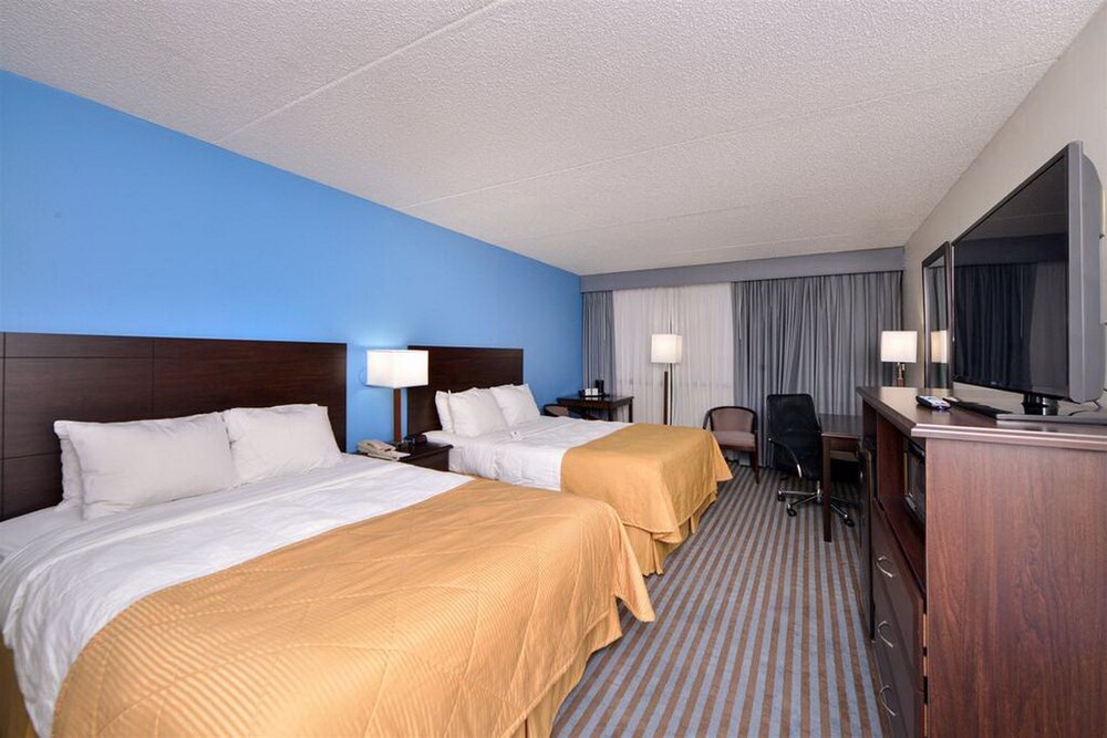 Ramada by Wyndham Cedar Rapids