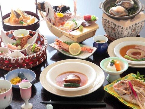 ごいし荘別邸 海さんぽ 7室限定のこだわり海鮮とおもてなしの宿