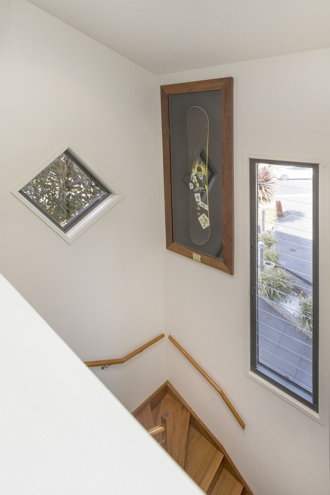 Ned Kelly's Retreat - Sophisticated style with modern convenience and magical outlook