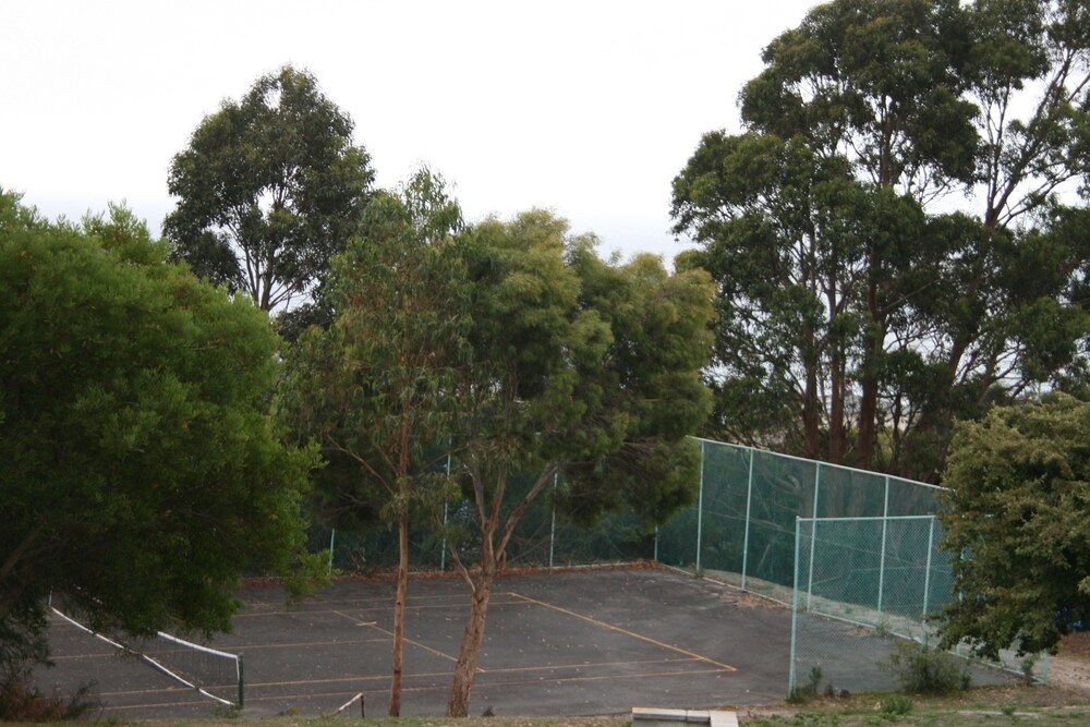Seaview Holiday Park and  Hostel