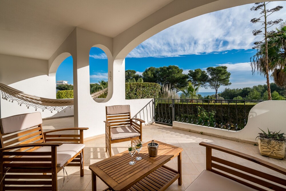 Stunning Two Bedroom Apartment Near the Beach & Alvor in Portimão, Portugal