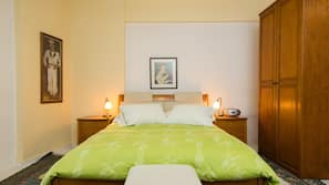 Premium bedding, free WiFi