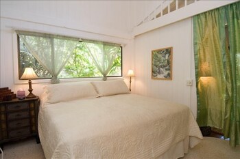 Secret Cove Cottage Romantic Beachfront Blue Lagoon Hideaway