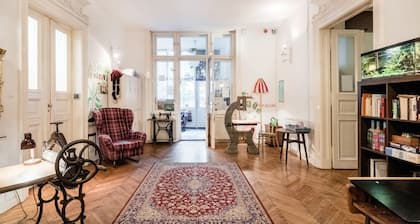 Baroque Hostel & Coworking