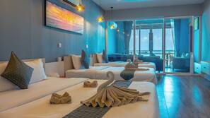 In-room safe, free WiFi, linens