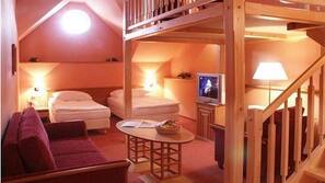 Minibar, in-room safe, desk, iron/ironing board
