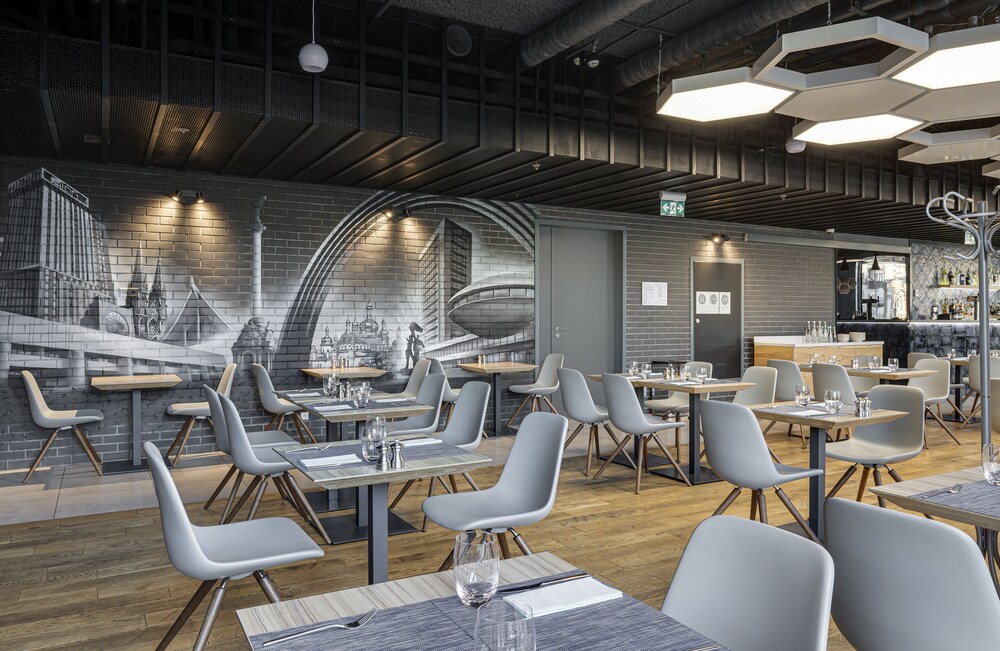 Restaurant, Sky Loft Hotel by Rixwell