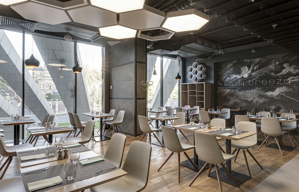 Restaurant, Sky Loft Hotel by Rixwell