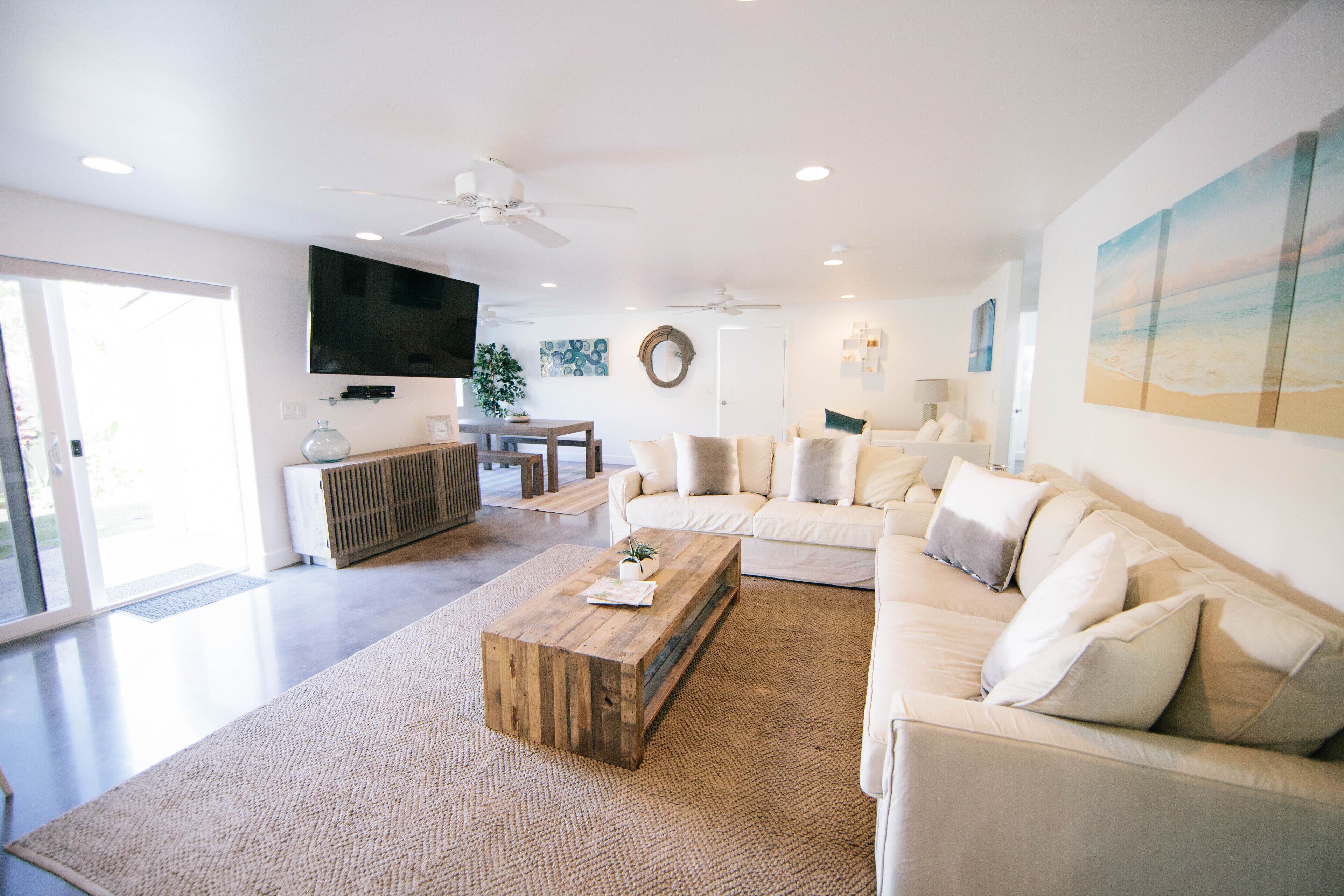 Best Kailua Beach Modern Home With Luxury Amenities and Beach Gear in Kailua-Kona, United States
