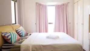 3 bedrooms, iron/ironing board, free WiFi