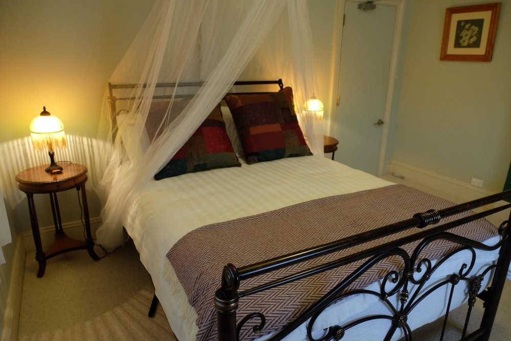 Stoke House Bed and Breakfast Deals & Reviews (Carcoar, AUS) Wotif