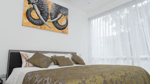 Premium bedding, minibar, in-room safe, desk