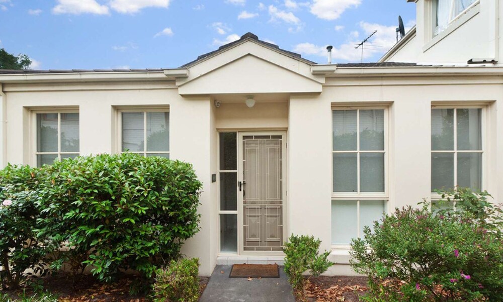 Smart Caulfield Townhouse